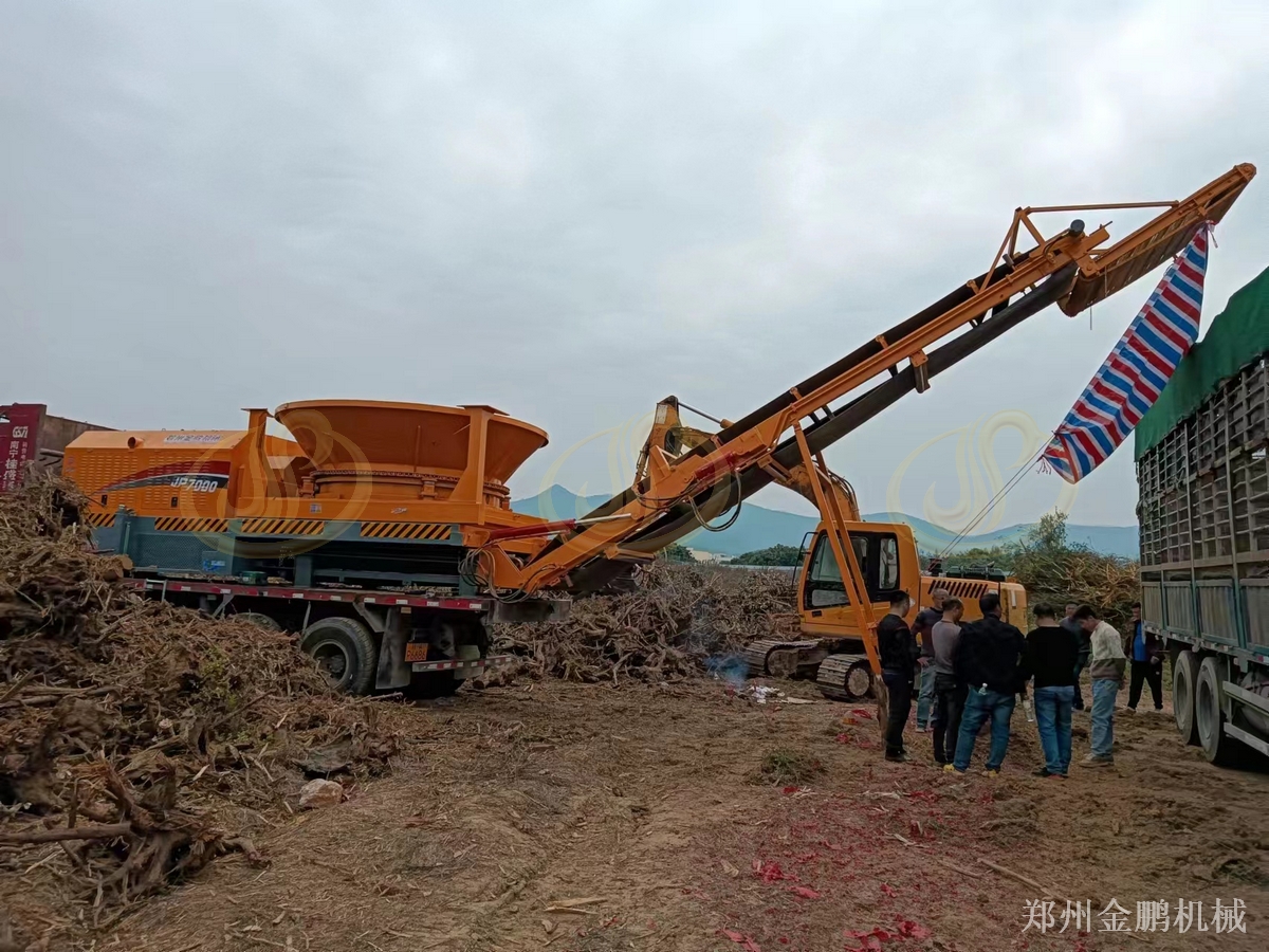 郑州金鹏全自动大型树枝粉碎机破碎树枝与园林废弃物选型要点