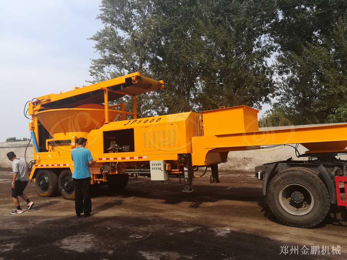 郑州金鹏粉碎树根机高功率配置处理大型树墩